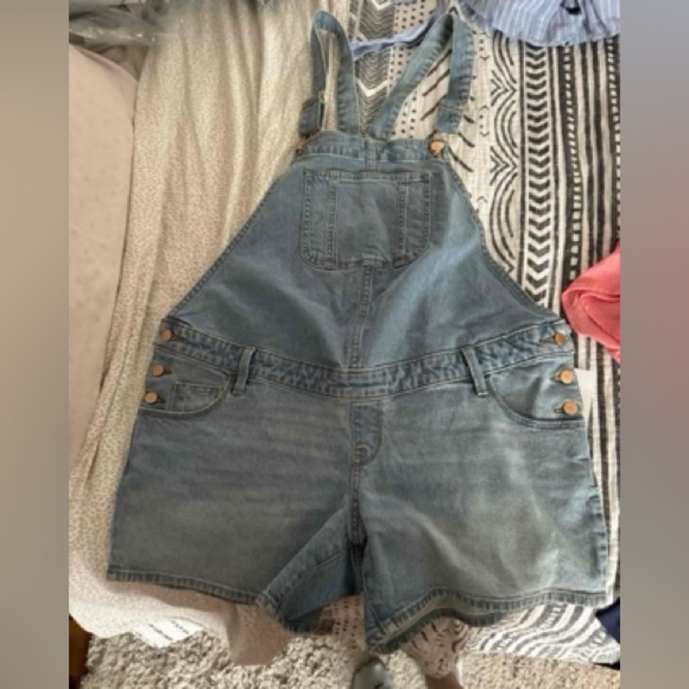 Ingrid & Isabel maternity overalls